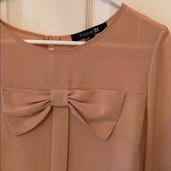 ❣️❗️FINAL PRICE➖DONATING SOON. F21 bow blouse - Picture 2 of 4